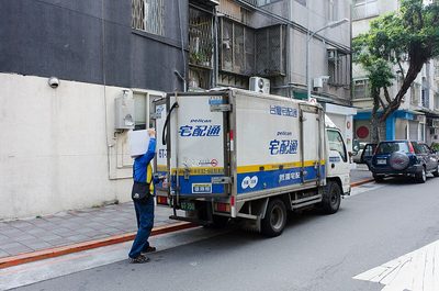 Cho thuê công nhân Logistics - Công Ty TNHH TMDV Phát Triển Chồi Xanh
